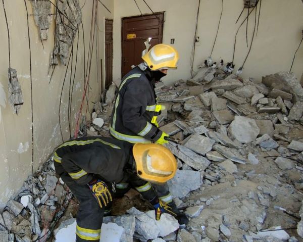 وفاة مواطن في إنهيار سقف مبنى في القطيف والدفاع المدني يُباشر الحالة