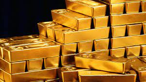 أسعار الذهب تتراجع إلى أدنى مستوى لها منذ عامين ونصف