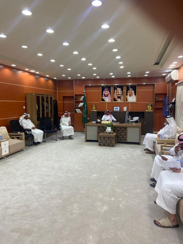 محافظ بارق يرأس إجتماع معالجة إنتشار شجر"البرسوبس" بوادي البرداني