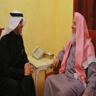 وزير التعليم "العيسى" يزور سماحة مفتي عام المملكة