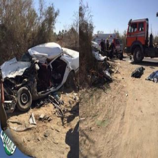 بالصور - وفاتان واصابة في حادث تصادم بطريق الريان المدراء بمحافظة ببيشة