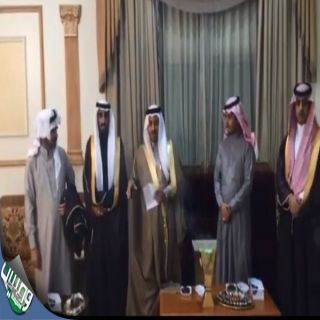 بالفيديو الشاعر"ضيف الله الشهري يُشارك حفل فوز عواض المطيري بالإنتخابات