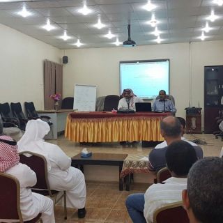 السلومي يجتمع بمدراء المراكز الصحية والمشرفين الفنين بمحافظة #بارق