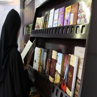 وزارة " الثقافة" تزوّد مطار الشارقة الدولي مجموعة من الكتب لإثراء ركن القراءة في المبنى الرئيسي