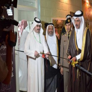 رئيس مركز #بللسمر يفتتح معرض #اساطير للفنان التشكيلي "حسين الأسمري"