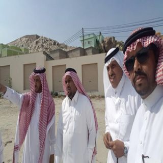 رئيس بلدية #بارق ورئيس مركز ثلوث المنظر يقفان على سوق المركز