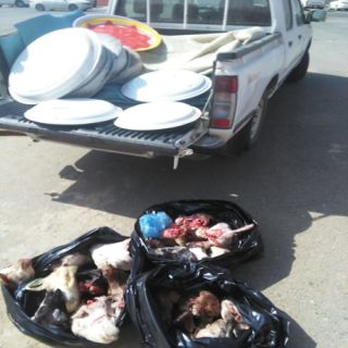 بالصور -بلدية #بارق تصادر أكثر من ٥٠ كيلوجرام من اللحوم الفاسدة بأحد منادي ثلوث المنظر