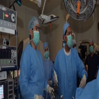 في مكة فريق طبي ينجح في إجراء عملية تكميم لمريض يزن (265)كج في مدينة الملك عبدالله الطبية