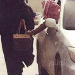 "الرياض" لص يخطف حقيبة متسوقة ونجاة زوجها من «الطعن»