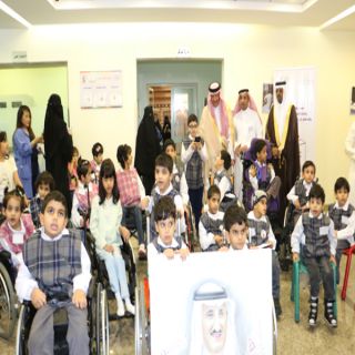 الأمير سلطان بن سلمان يزور مركز جمعية الأطفال المعوقين بـ #عسير