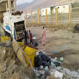 بلدية #بارق ترفع النفايات وتُغلق عدداً من المحلات المُخالفة