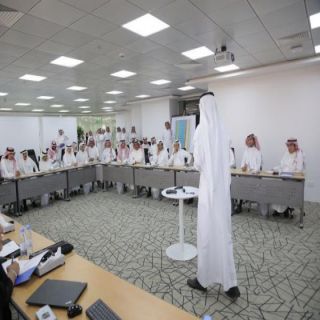 وزير العمل يلتقي رئيس وأعضاء هيئة الصحفيين السعوديين للاطلاع على آليات عمل برنامج حساب المواطن