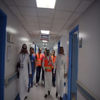 مُدير هلال #الحدود_الشمالية يزور مُنومي مستشفى الأمير عبدالعزيز بن مساعد