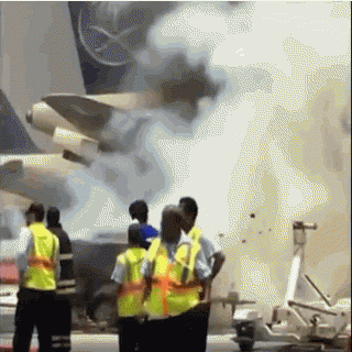 تفاصيل إحتراق مُقدمة طائرة A320 بمطار الملك عبد العزيز بـ #جدة ظهر اليوم