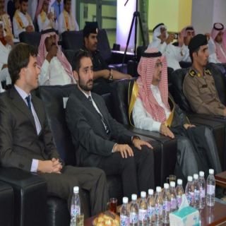 المتحمي يرعى حفل تخريج الدفعه الأولى من طلاب كلية التميز " موندراغون "