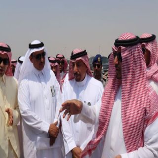 نائب أمير عسير يقف على مشاريع الامانة بالواجهة البحرية