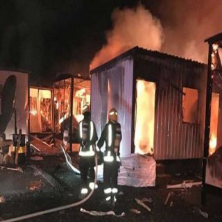 الحوثيون يستهدفون مجمعاً سكنياً في قرية تابعة لنجران