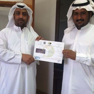 بلدية مربه الفرعية تصدر أول رخصة صحية