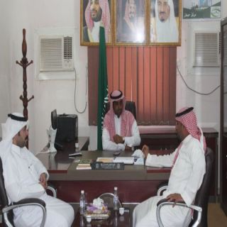 رئيس بلدية محايل وأعضاء المجلس البلدي يلتقون الأهالي في مركز حبطن