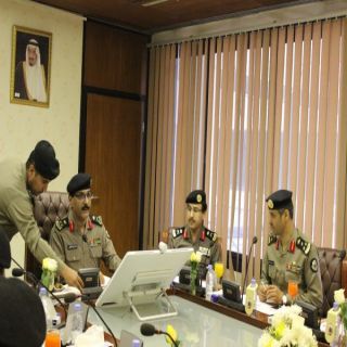 مُدير شرطة الرياض يلتقي أركان وقيادات الشرطة ومدراء الإدارات والمراكز.