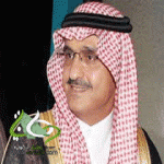 أمير الرياض يؤدي صلاة العيد مع الأهالي بجامع تركي بن عبدالله