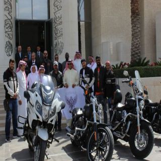 أعضاء سفارة المملكة في الأردن يستقبلون فريق الرحالة اكستريم رايدرز السعودي للدرجات النارية.