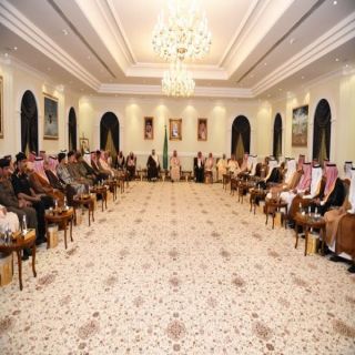 أمير عسير يستقبل المهنئين بحلول شهر رمضان المبارك