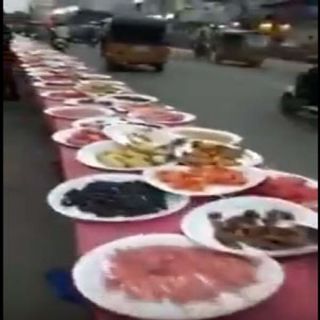 شاهد-فيديو أطول سفرة رمضانية في #باكستان