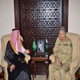 الوزير العواد يلتقي معالي قائد الجيش الباكستاني