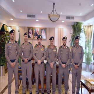 اللواء الشمراني يُقلد عدداً من الضباط رتبهم الجديدة بمدني #تبوك