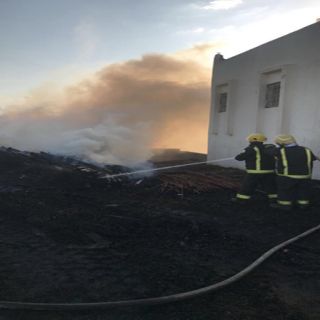 مدني #أبها يُخمد حريق بفناء منزل قدرت مساحته بـ "١٠×١٥م"