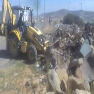 بلدية #بني_عمرو تُرحل 32 طن من المخلفات لمدفن البلدية
