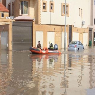 مياه الأمطار تُداهم 14 منزلاً في #بريدة ومدني #عنيزة يُخلي 15 منزلاً