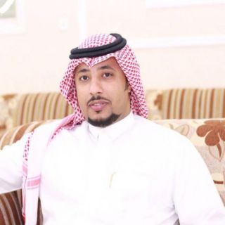 علي يُغرد في منزل الزميل عمر آل قايد