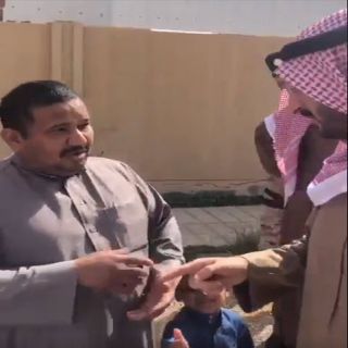 وزير #الحرس_الوطني لسكان اسكان ديراب" انا ماجيت الا على شانكم"