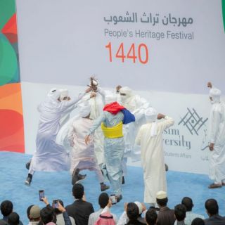 العرس التشادي يجذب الأنظار وطفلتي ألبانيا الأصغر في مهرجان «تراث الشعوب» بجامعة القصيم