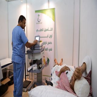 عيادات جامعة الملك خالد في بارق توعي بأضرار التدخين وتتابع حاله وراثية نادره