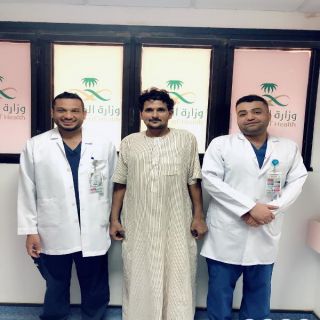 فريق جراحي بمستشفى الملك خالد العام في حفر الباطن يُنقذ مقيم من بتر في ساقه