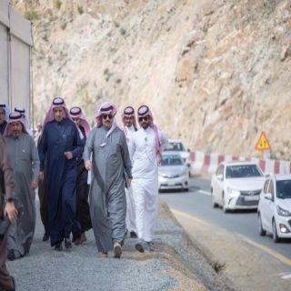 سمو أمير عسير يقف على تعثر مشروع طريق الطائف - عسير