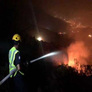 مدني محايل يسيطر على حريق استمر 3 أيام بجبل ضرم