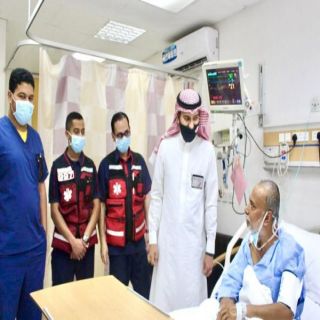 مدير فرع هلال الشمالية يزور مريض ساهمت الفرق الأسعافية في انقاذ حياته
