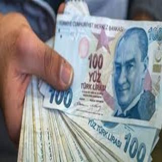 تدني مستوى الليرة التركية تدافع الأتراك صوب شراء العملات الأجنبية