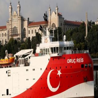 تصاعد الخلاف بين اليونان وتركيا واصطدام سفينتين حربيتين في شرق المتوسط
