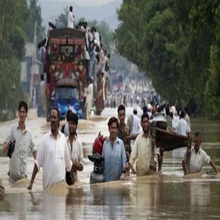 الأمطار الغزيرة تتسبب في وفاة العشرات في #كراتشي