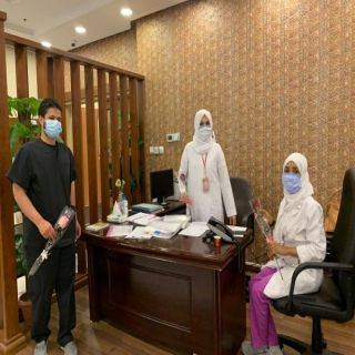 بنات مكة يبادرن بتكريم أبطال الصحة في مستشفى الملك فيصل بمكة المكرمة