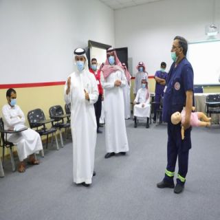 رئيس الهلال الأحمر السعودي يدشن كتاب المسعف الكفيف بلغة برايل