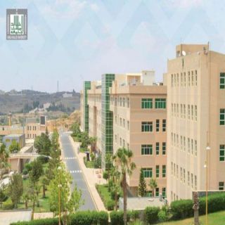 #جامعة_الملك_خالد تمنح أجهزة ذكية لأكثر من 160 طالبًا وطالبة