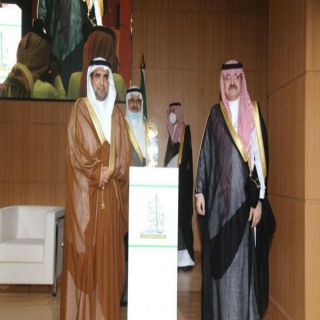 الأمير مشعل بن ماجد يكرم "السعودية للكهرباء" عن فكرة تحديد موقع تهريب كابل زيتي