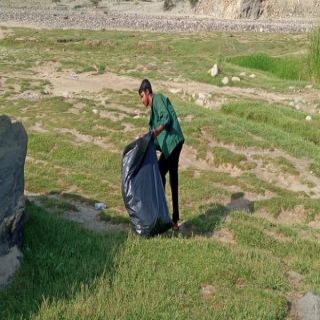 فرق بلدية #بارق تعمل على تنظيف وتهيئة وادي البرداني