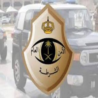 القبض على شخصين إثر تورطهم بعددٍ من جرائم السرقة في #الرياض